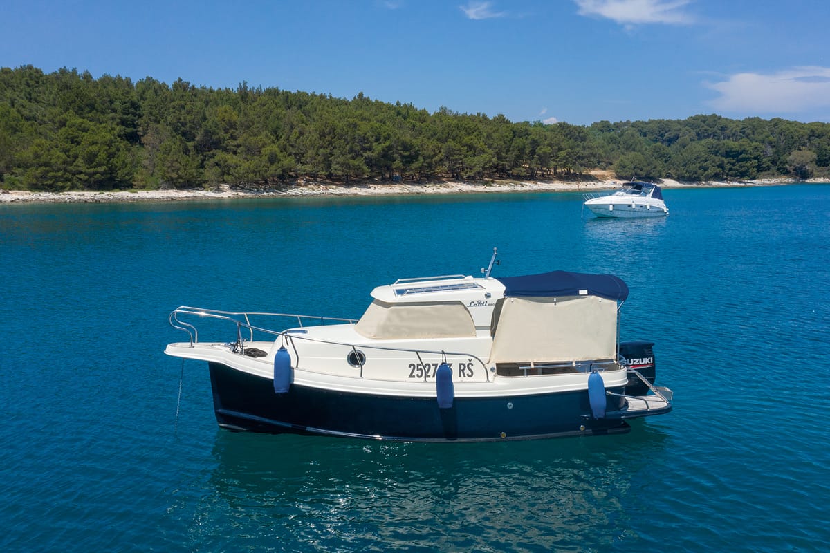 Exterior view of H3, a Leidi 660 motorboat at Grad Pula, Croatia
