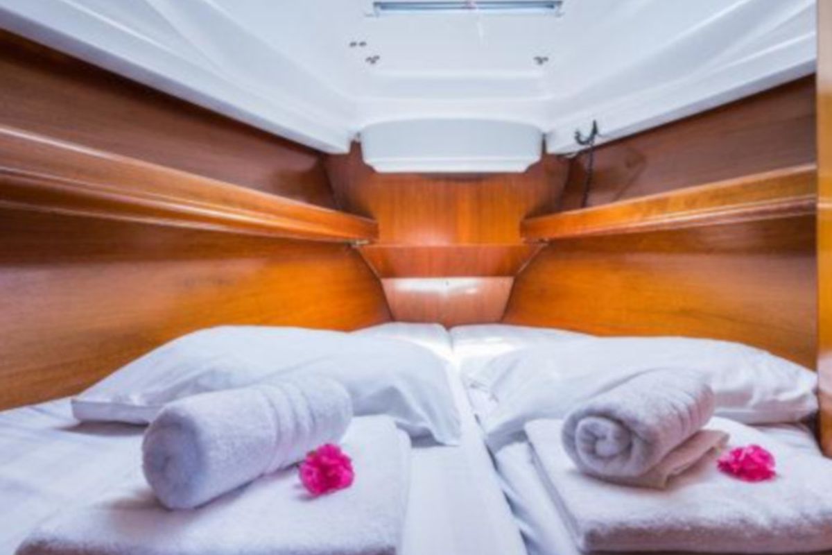 Cabin on Simonetta, a Beneteau Oceanis 411 sailboat at Municipal Unit of Nea Peramos, Greece