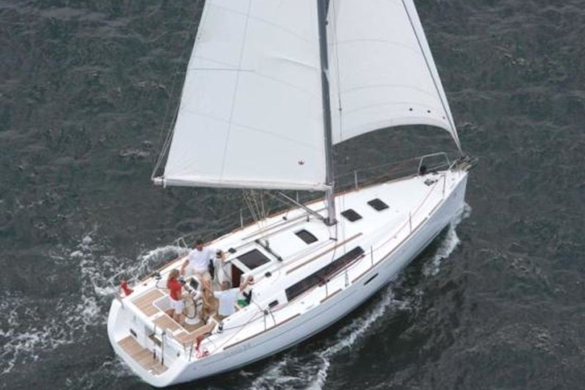 Exterior view of Dizzy Lizzy, a Beneteau Oceanis 34 sailboat at Altefähr, Germany
