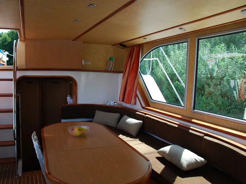 Salon of 150FB-7, a Pénichette 1500FB motorboat at Lutzelbourg, France
