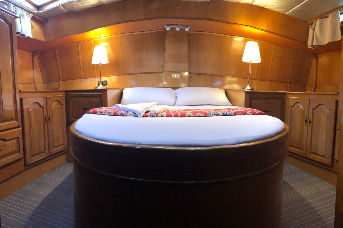 Cabin on Dreamaway, a Gulet Waverunner 55 yacht at Olbia, Italy