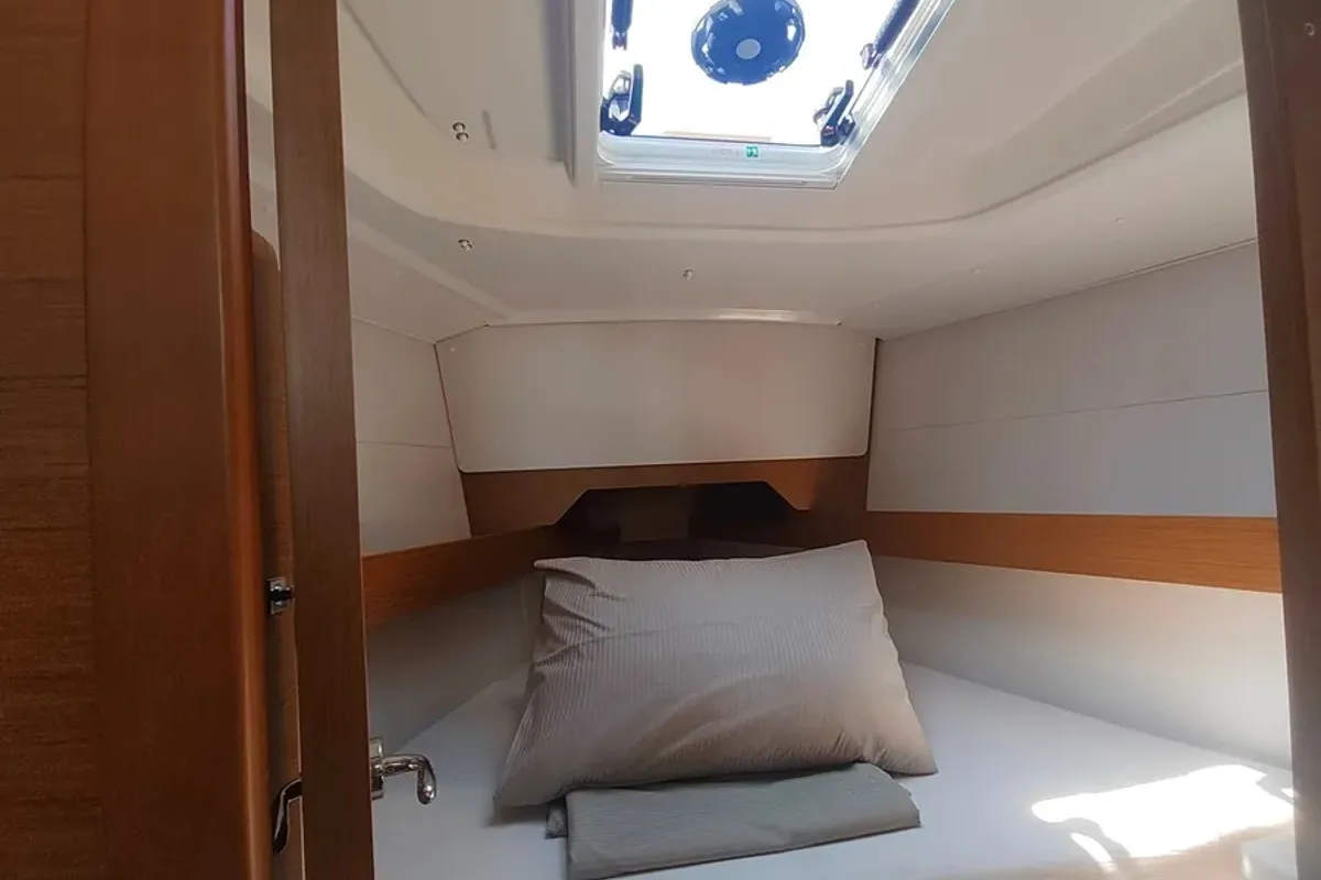 Cabin on Fig, a Jeanneau Sun Odyssey 349 sailboat at Grad Pula, Croatia