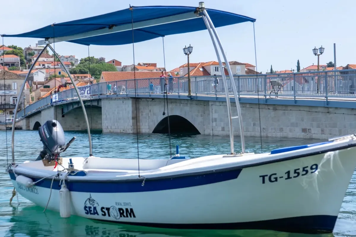 Pasara, a Motorboat Motorboat motorboat at Grad Trogir, Croatia