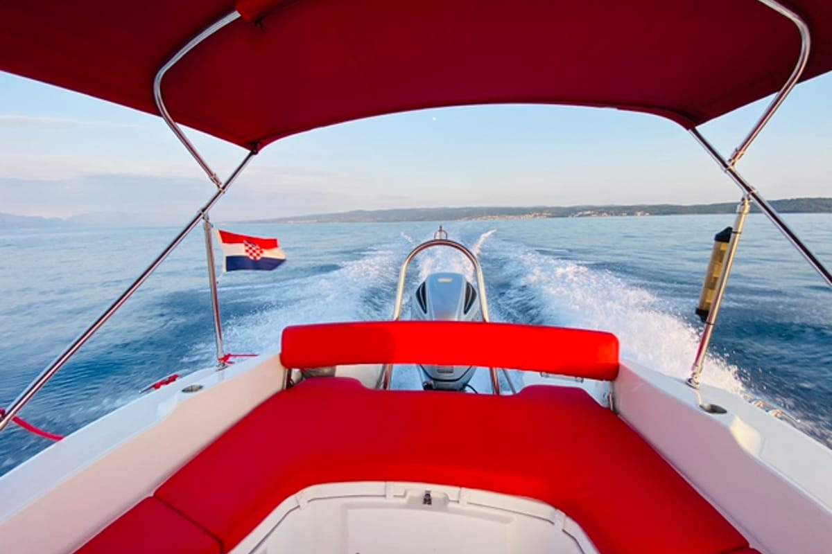 Deck of Marlin 790, a Marlin 790 Dynamic motorboat at Grad Trogir, Croatia