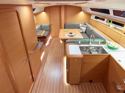 Salon of Kinthia, a Jeanneau Sun Odyssey 419 sailboat at Lavreotiki Municipal Unit, Greece