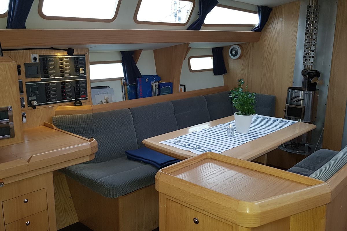 Salon of Aleiga, a Ovni 445 sailboat at Longyearbyen, Norway