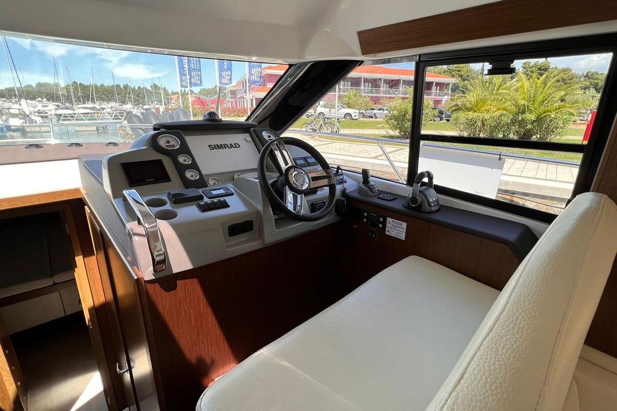 Cockpit of CALENI, a Bavaria Virtess 420 Fly motorboat at Grad Šibenik, Croatia