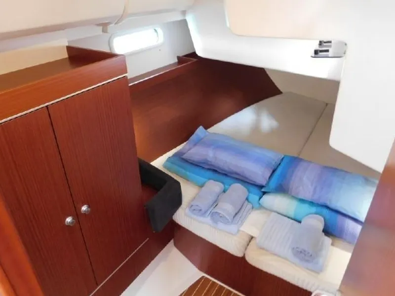 Cabin on Mickey, a Hanse Yachts Hanse 415 sailboat at Primošten, Croatia
