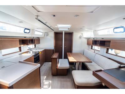 Salon of Pathos - Comfort Line, a Beneteau Oceanis 46.1 sailboat at Tonnarella, Italy