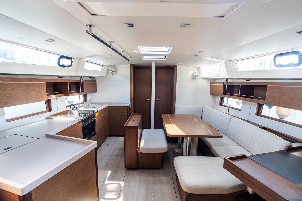 Salon of Pathos - Comfort Line, a Beneteau Oceanis 46.1 sailboat at Tonnarella, Italy