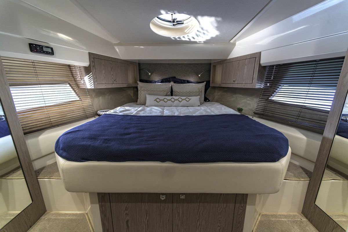 Cabin on Noa, a Sessa Marine Sessa Fly 42 yacht at Općina Sukošan, Croatia