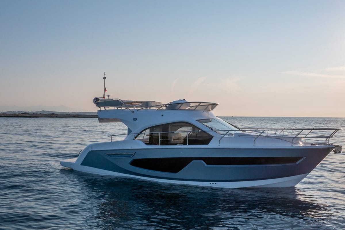 Exterior view of Noa, a Sessa Marine Sessa Fly 42 yacht at Općina Sukošan, Croatia