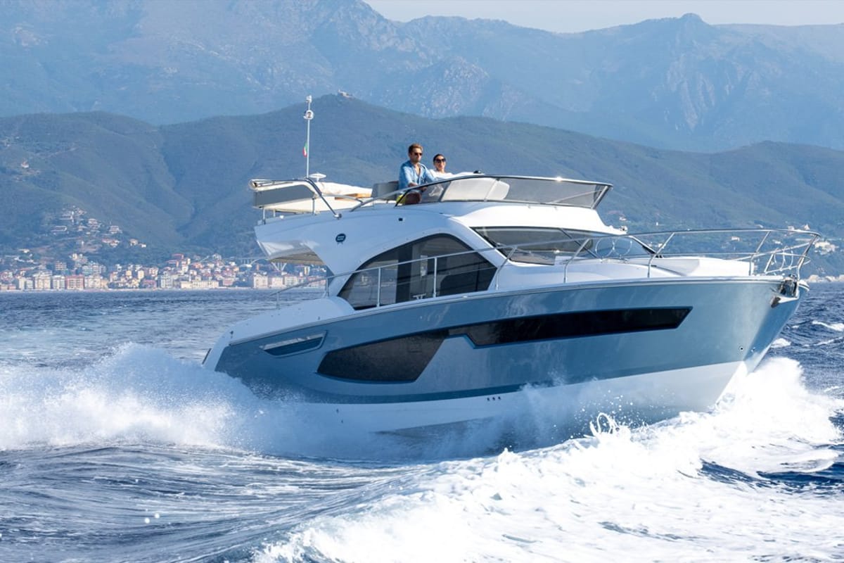 Exterior view of Noa, a Sessa Marine Sessa Fly 42 yacht at Općina Sukošan, Croatia