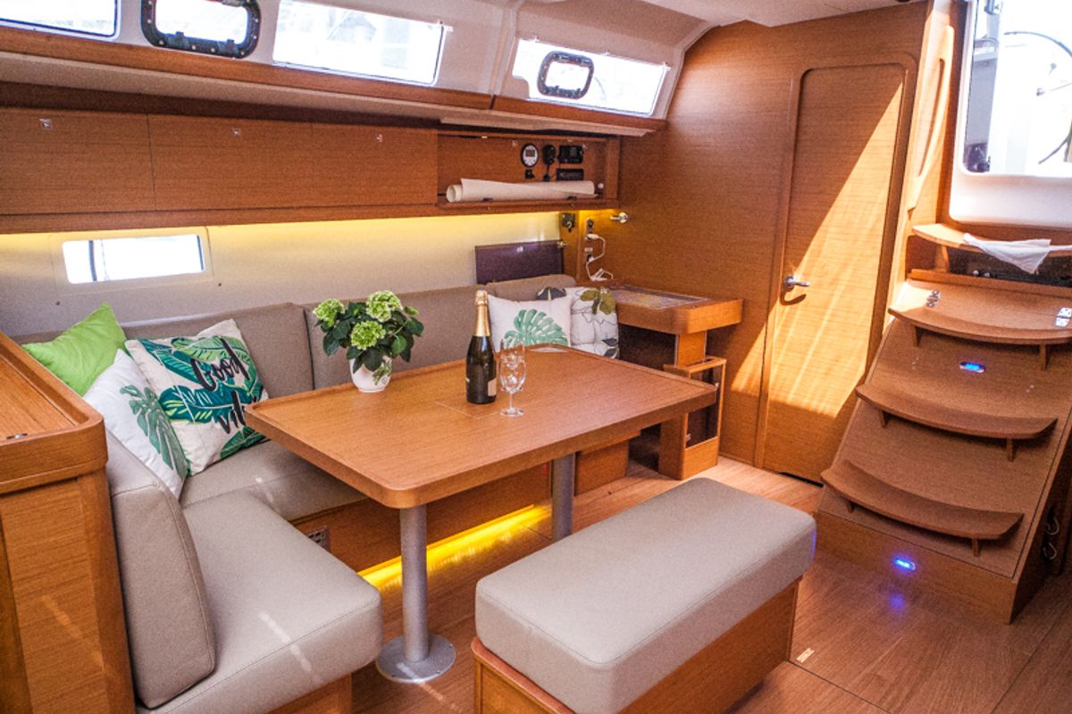 Salon of Malin, a Dufour 460 GL sailboat at Primošten, Croatia