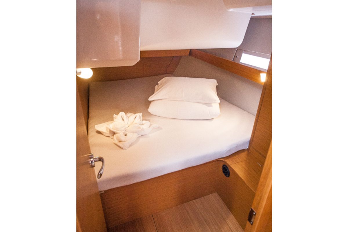 Cabin on Malin, a Dufour 460 GL sailboat at Primošten, Croatia