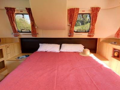 Cabin on Royal Mystique B - Comfort Plus 3, a Cygnet Royal Mystique motorboat at Portiragnes, France