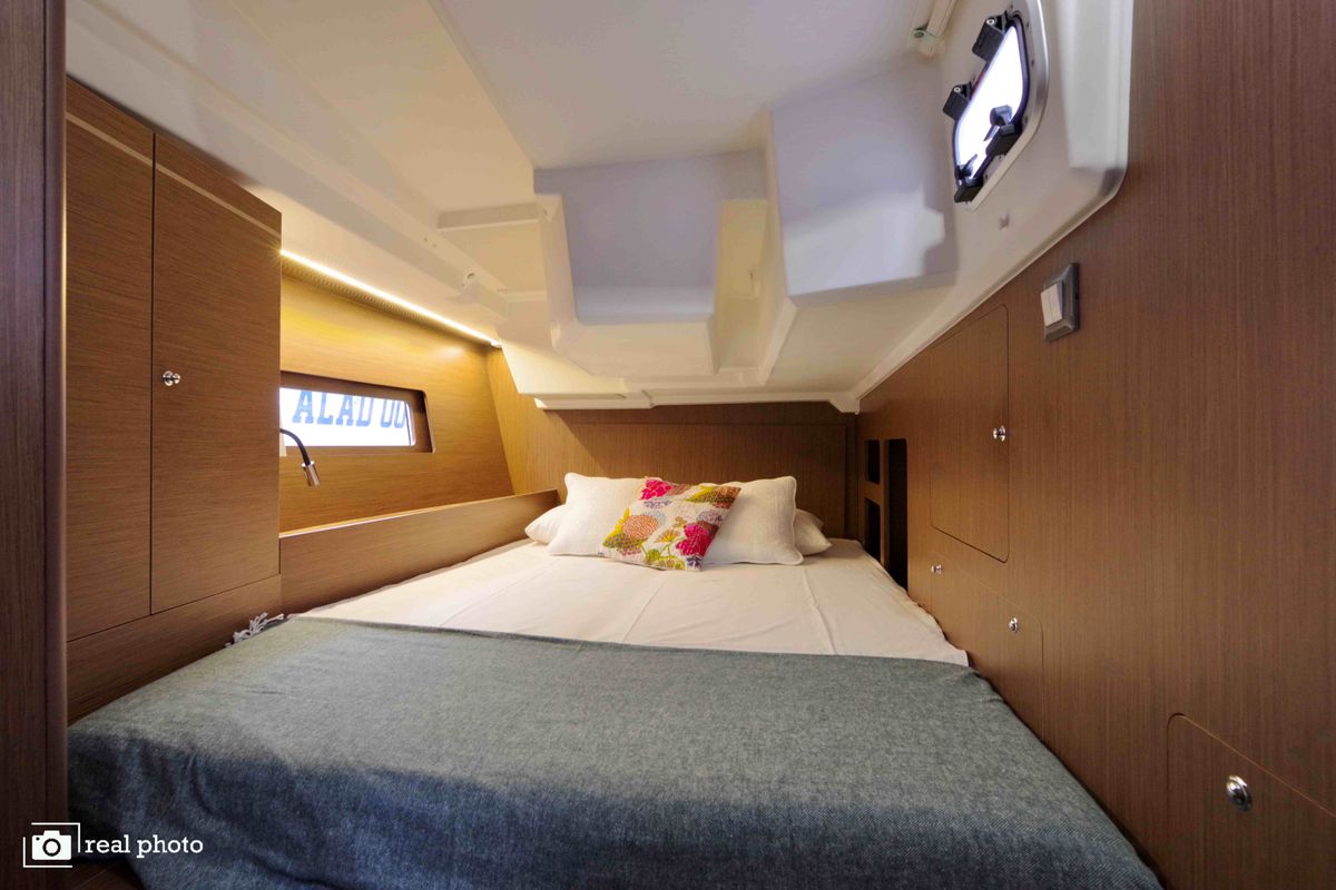 Cabin on Nora - Water maker, Solar Panel , a Beneteau Oceanis 46.1 sailboat at Castellammare di Stabia, Italy