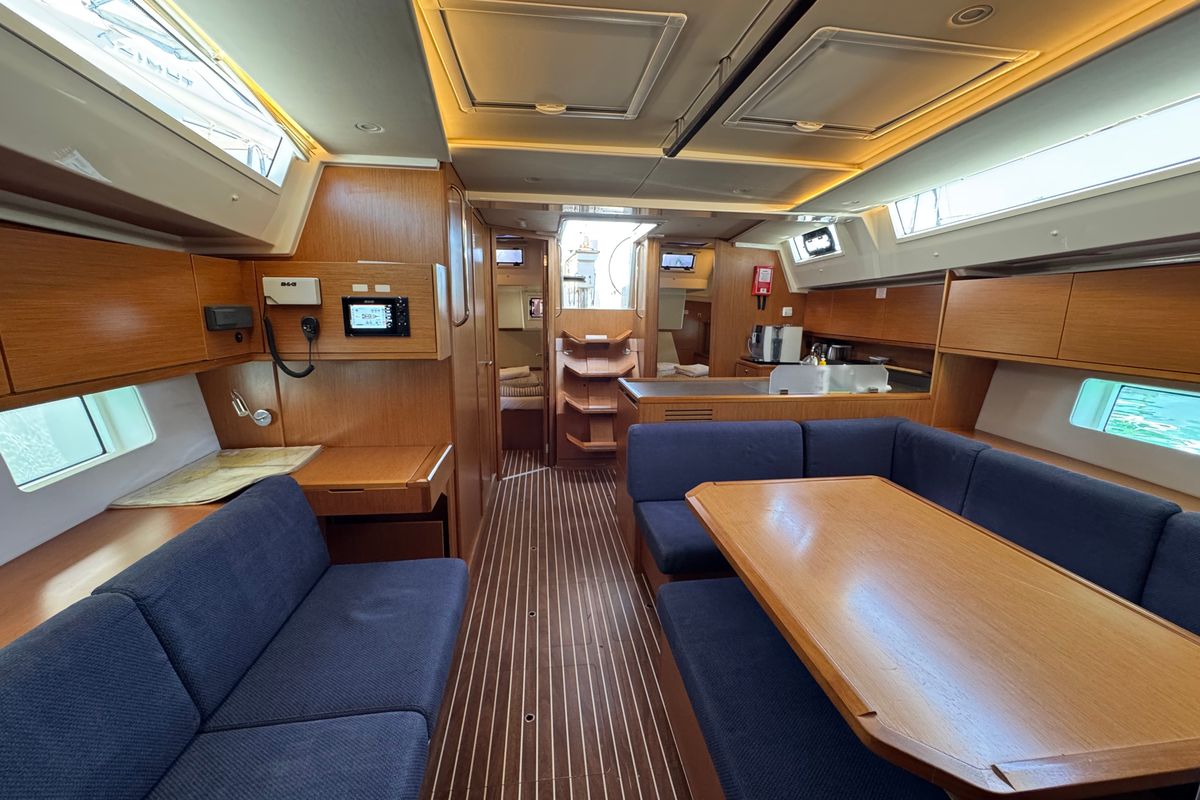 Salon of Nora, a Bavaria C45 sailboat at Općina Rogoznica, Croatia