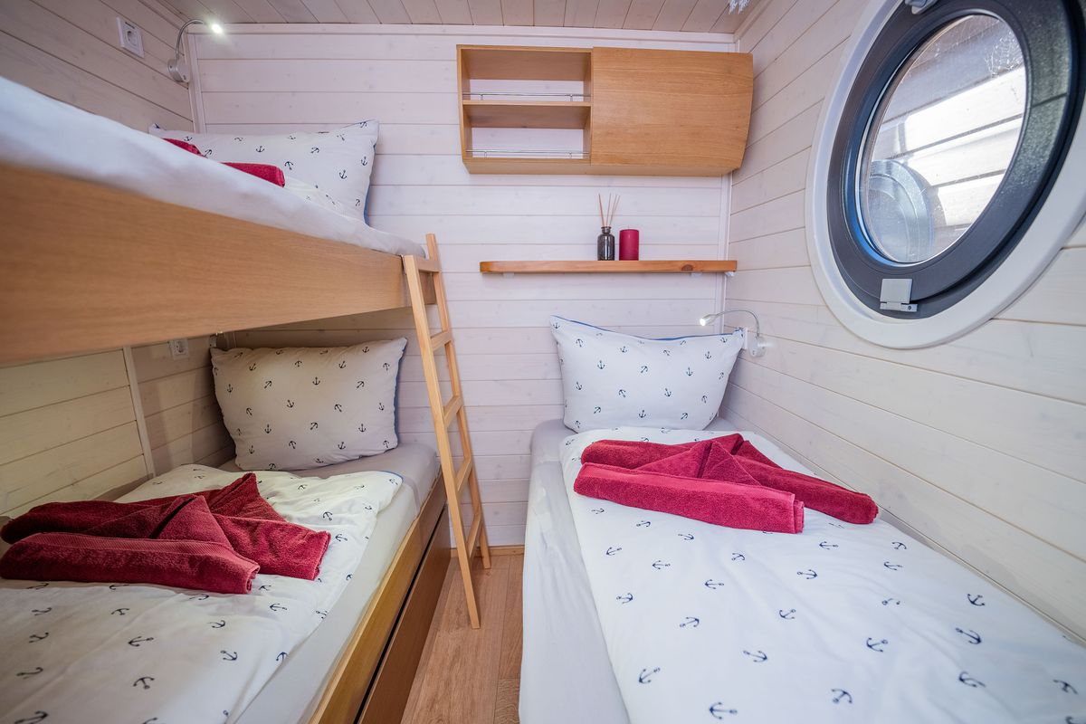 Cabin on Brino, a Woma D13 motorboat at Fürstenberg/Havel, Germany