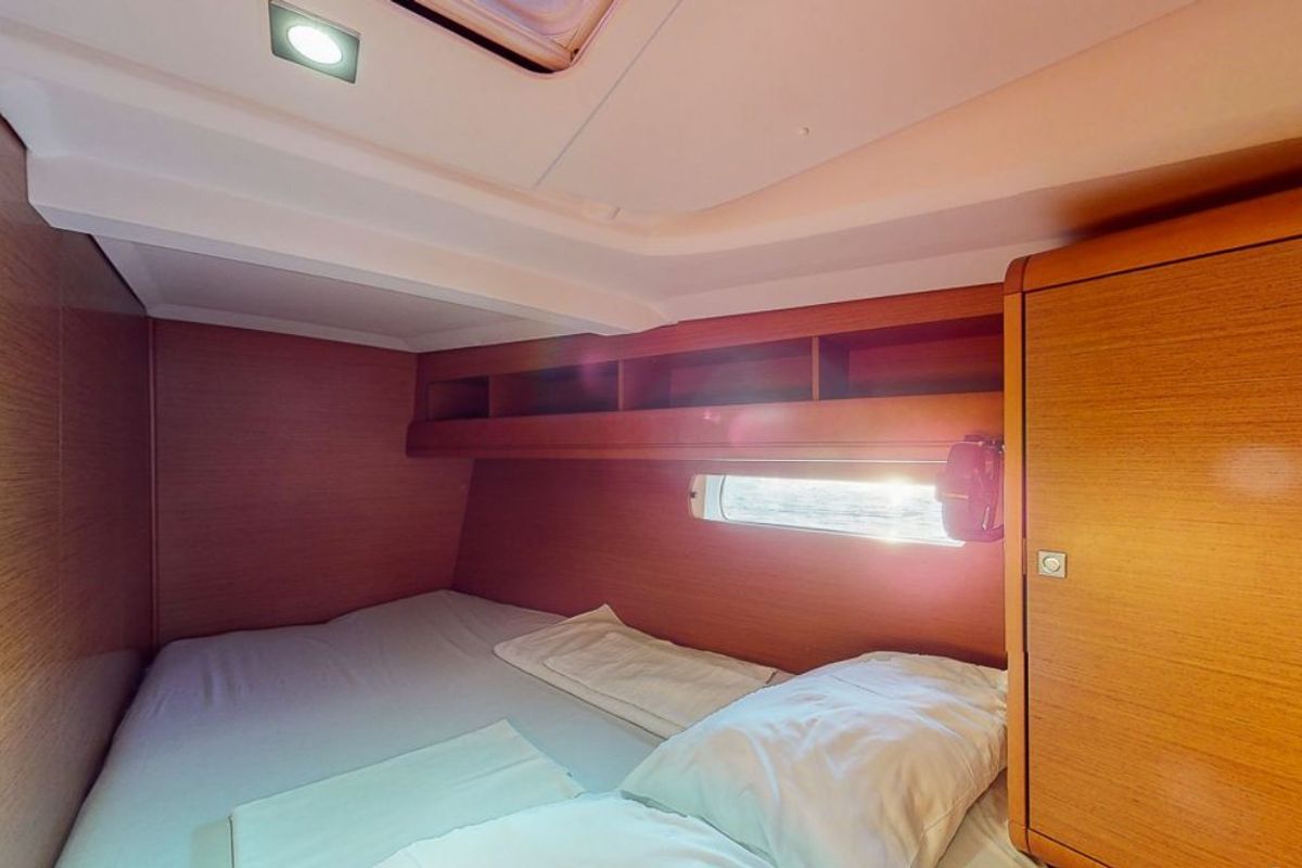 Cabin on Haidi, a Jeanneau Sun Odyssey 469 sailboat at Athens, Greece