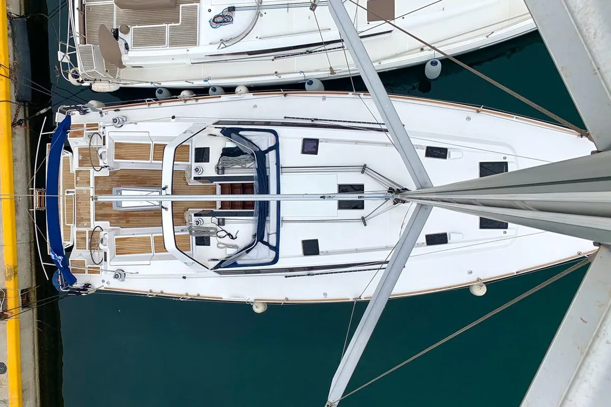 Exterior view of Alisa, a Beneteau Oceanis 48 sailboat at Athens, Greece