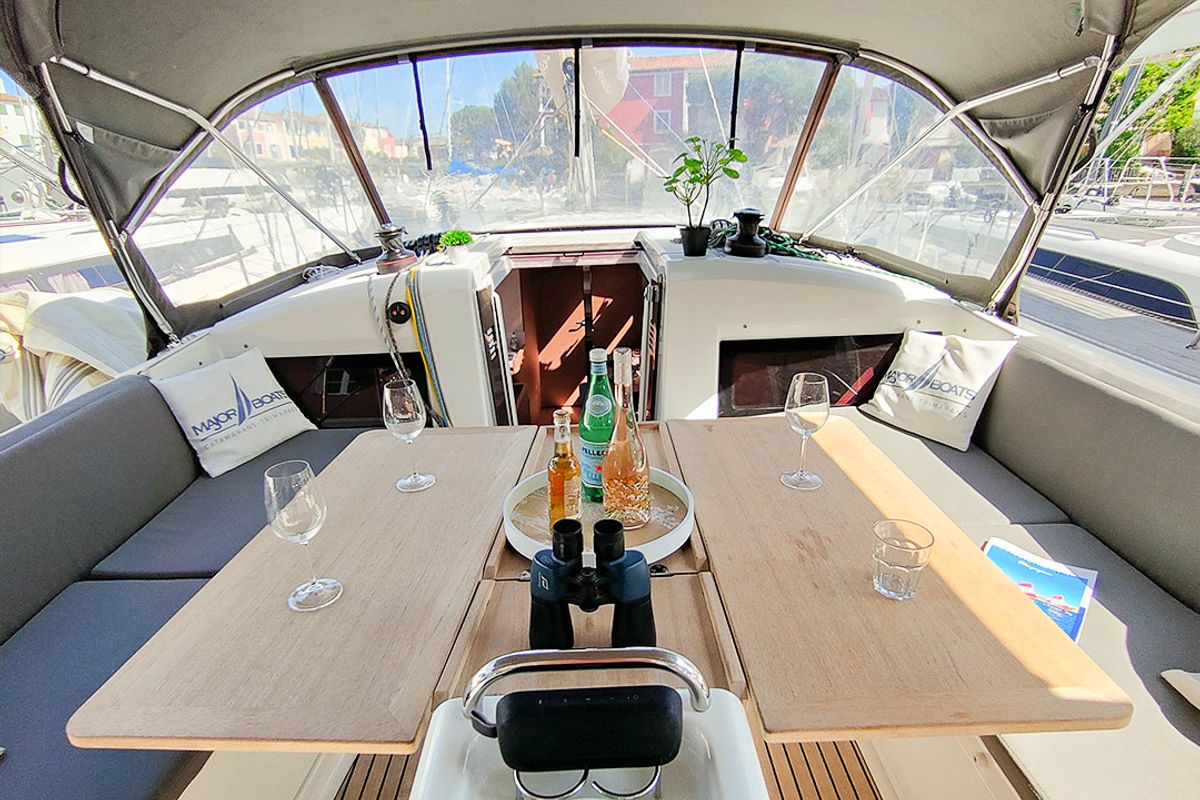 Deck of Sterenn, a Jeanneau Sun Odyssey 440 sailboat at Grimaud, France