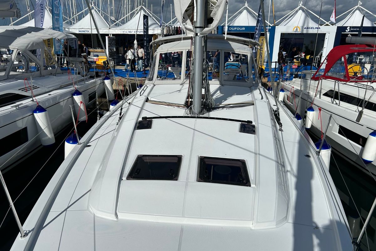 Deck of Tide Of Your Life, a Beneteau Oceanis 47 sailboat at Split, Croatia