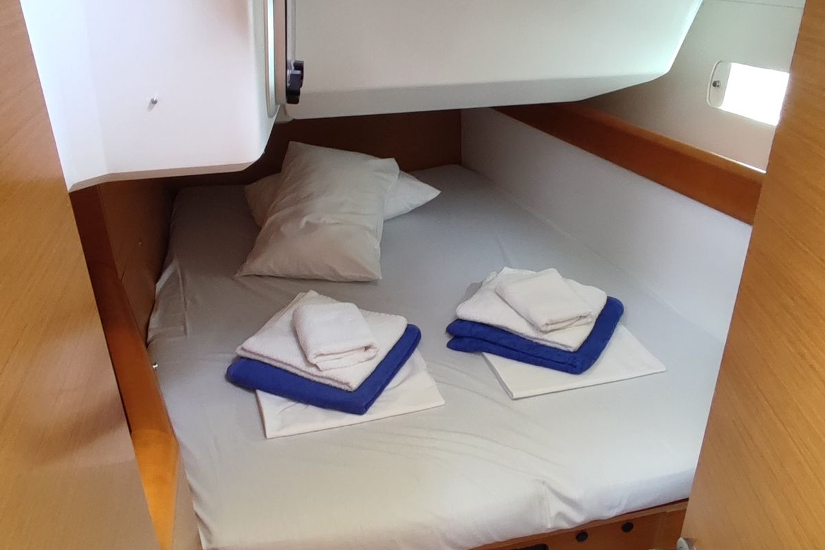 Cabin on Thoe, a Jeanneau Sun Odyssey 469 sailboat at Volos Municipality, Greece