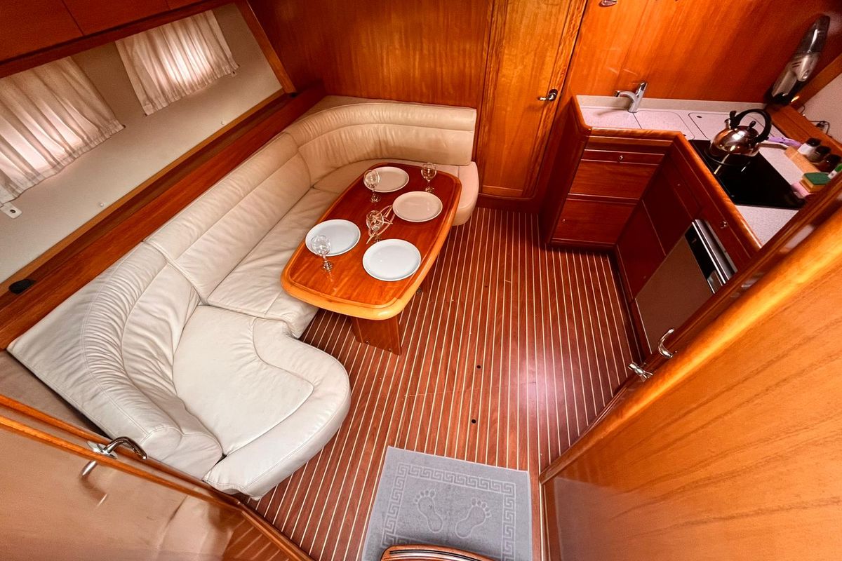 Salon of Amigo, a Bavaria 37 Sport yacht at Fethiye, Turkey