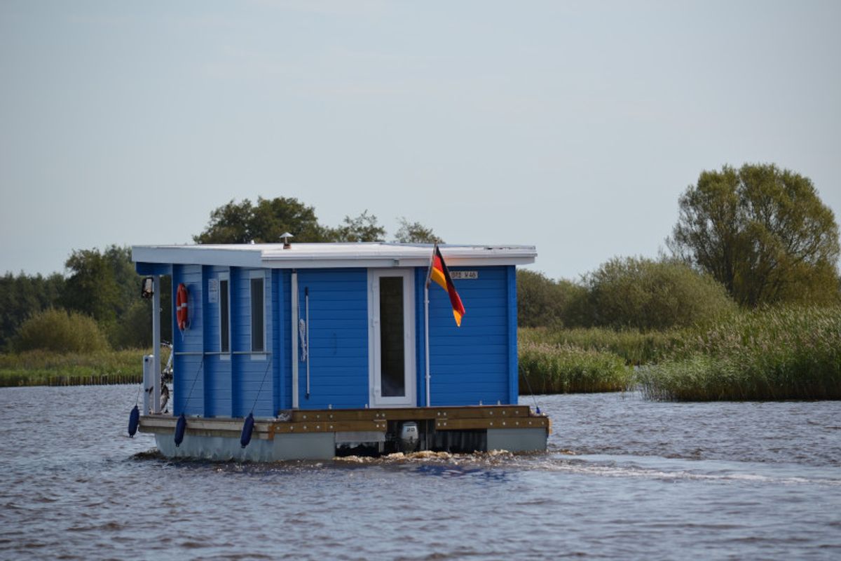Exterior view of BunBo II, a De Drait Houseboat motorboat at Drachten, Netherlands