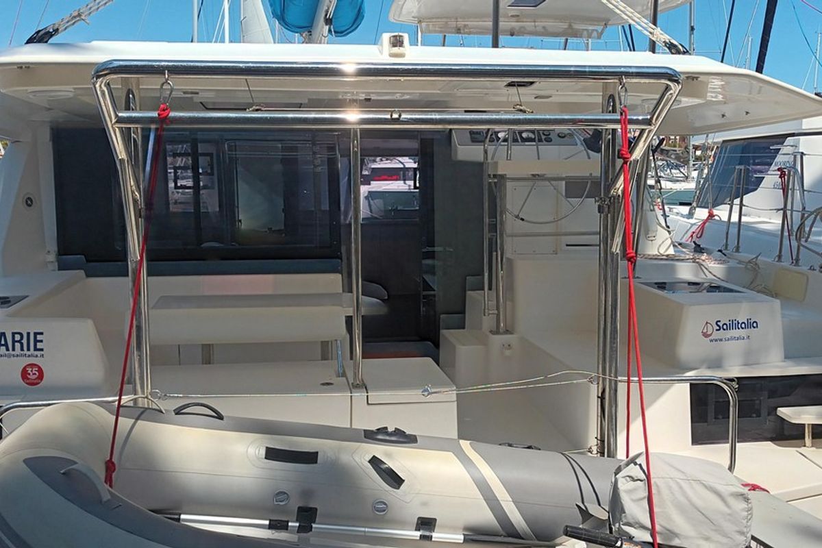 Annemarie, a Leopard 40 catamaran at Tonnarella, Italy