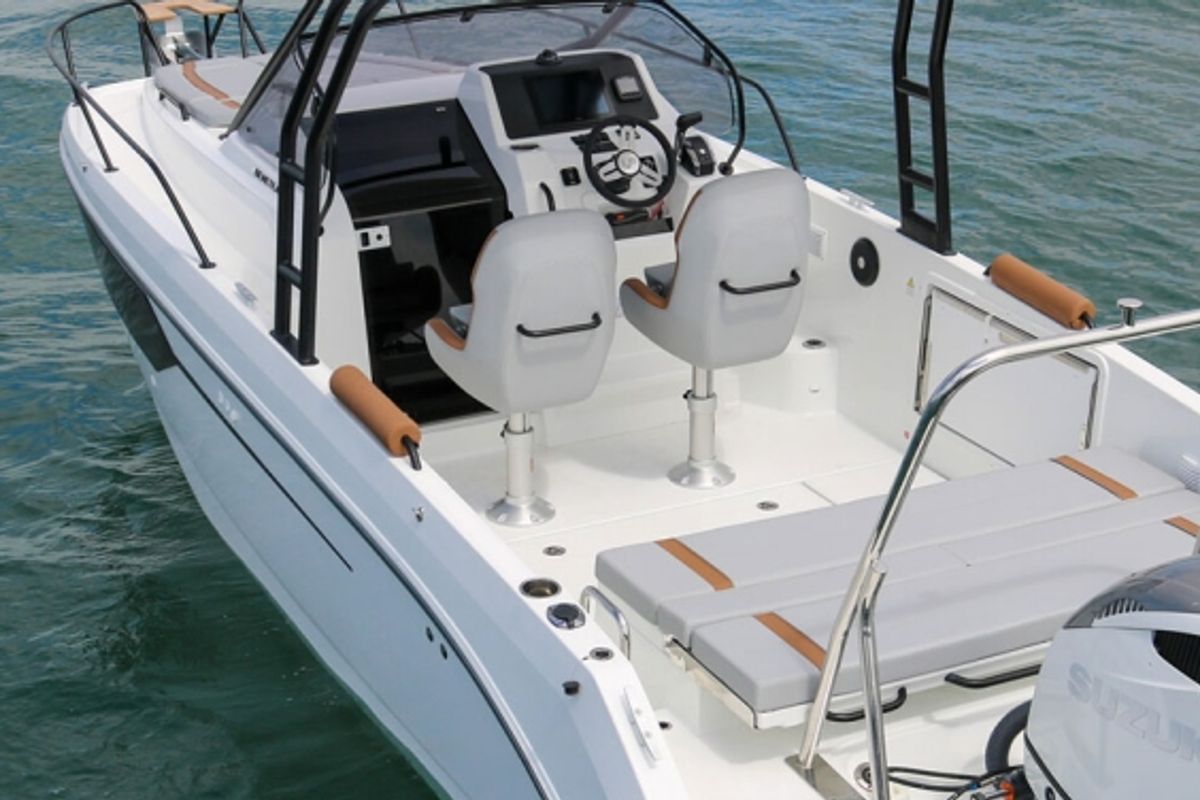 Deck of Beneteau 8, a Beneteau Flyer 8 SUNdeck motorboat at Punat, Croatia