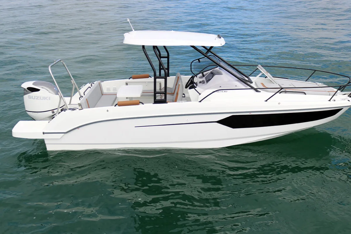 Exterior view of Beneteau 8, a Beneteau Flyer 8 SUNdeck motorboat at Punat, Croatia