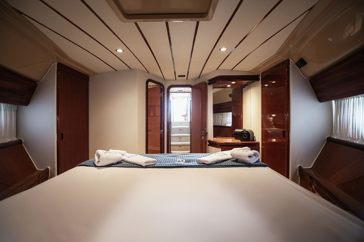 Cabin on G.A.S. Newborn, a Ferretti 165 Fly motorboat at Δήμος Γλυφάδας, Greece