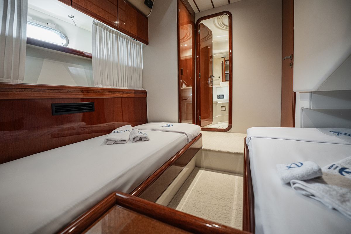 Cabin on G.A.S. Newborn, a Ferretti 165 Fly motorboat at Δήμος Γλυφάδας, Greece