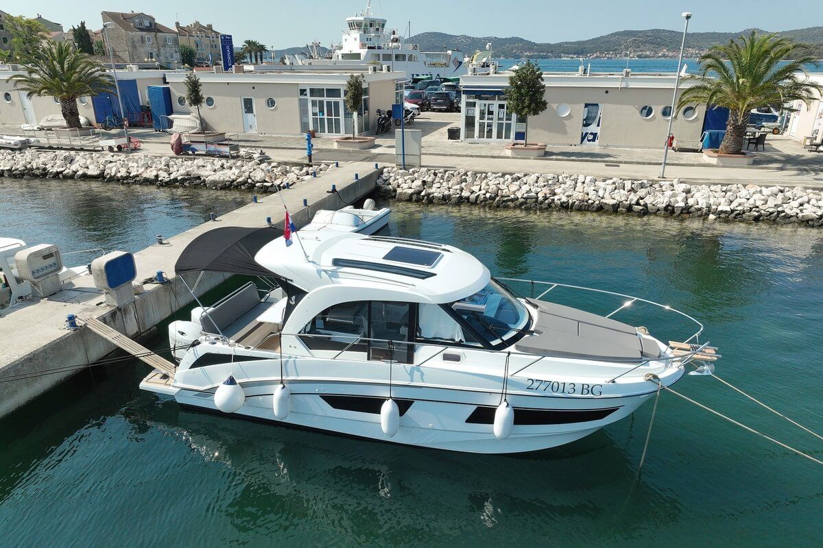 Exterior view of Freeya, a Beneteau Antares 9 OB motorboat at Grad Biograd na Moru, Croatia