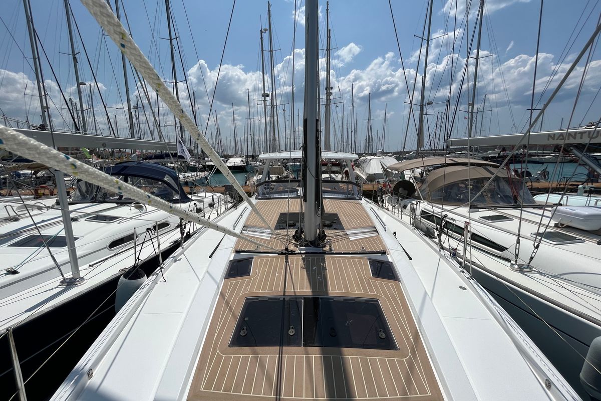 Deck of Time Off, a Hanse Yachts Hanse 460 sailboat at Rosignano Solvay, Italy