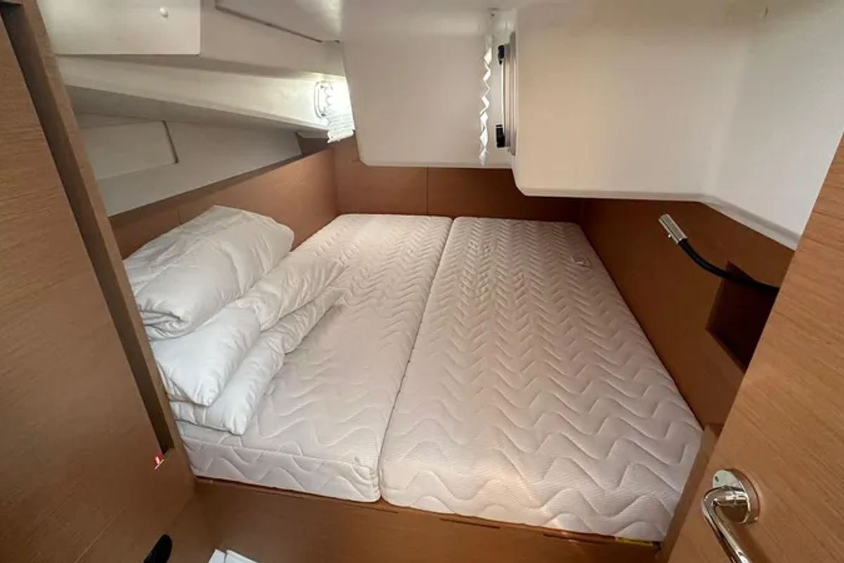 Cabin on Melusina, a Jeanneau Sun Odyssey 490 sailboat at Olbia, Italy