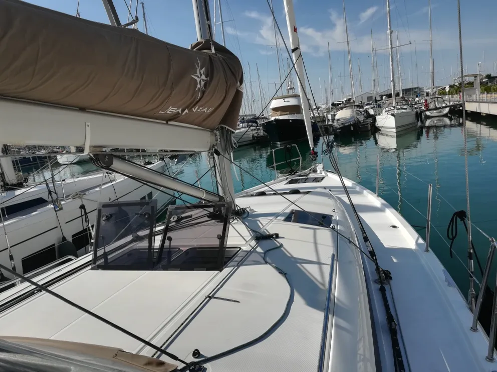 Exterior view of Frenetica, a Jeanneau Sun Odyssey 440 sailboat at San Vincenzo, Italy
