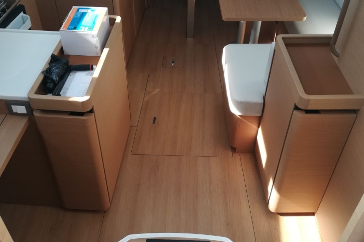 Salon of Frenetica, a Jeanneau Sun Odyssey 440 sailboat at San Vincenzo, Italy