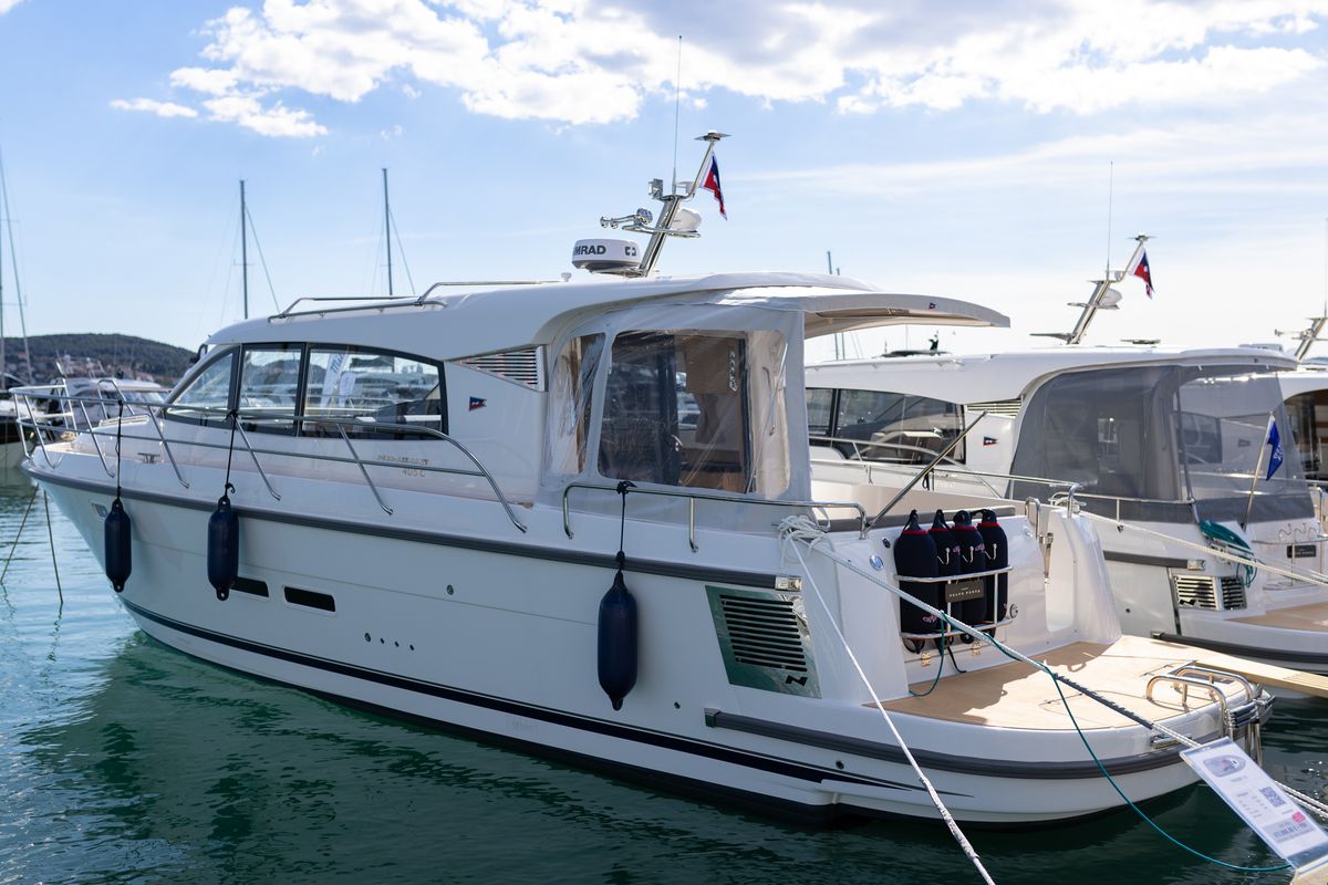 Exterior view of Ikar, a Nimbus 405 Coupe motorboat at Split, Croatia