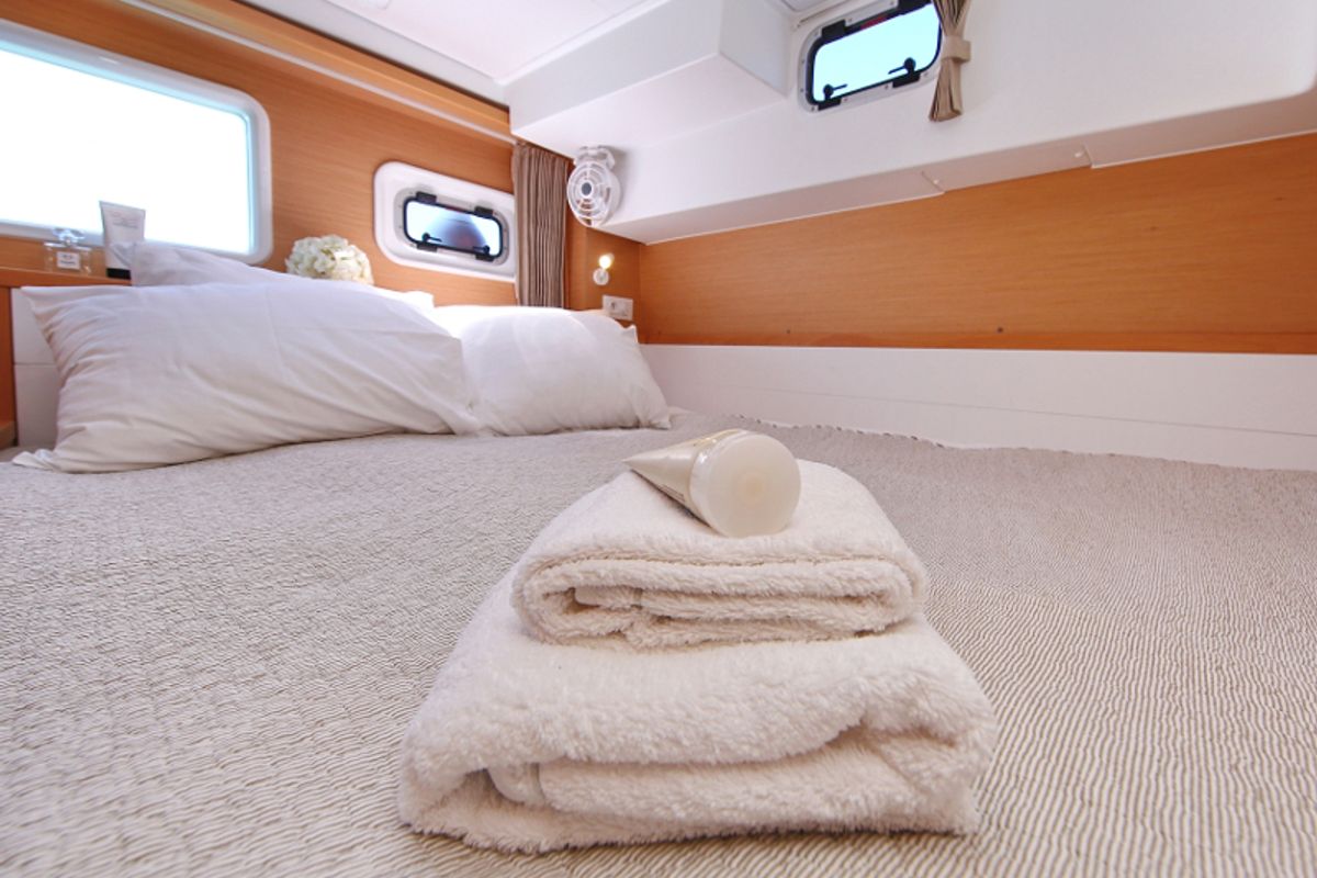 Cabin on Gin Tonic, a Lagoon 39 catamaran at Općina Sukošan, Croatia