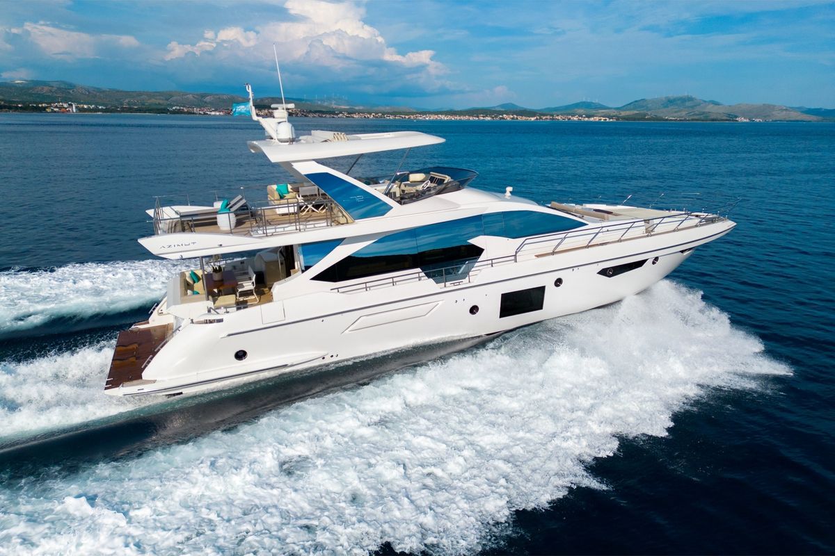 Exterior view of Mineira, a Azimut 72 yacht at Grad Šibenik, Croatia