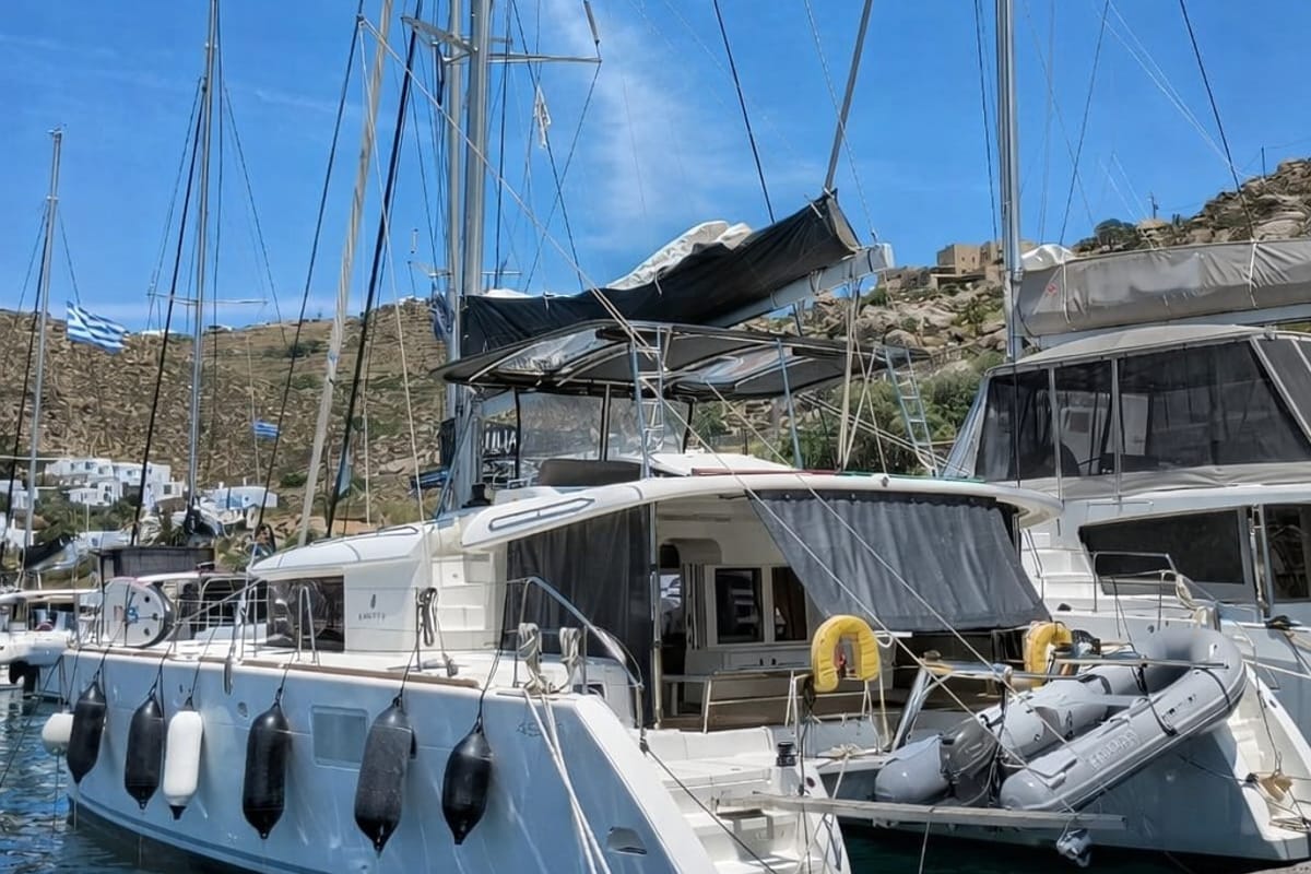 Exterior view of FO'S, a Lagoon 450 Fly catamaran at Tourlos, Greece