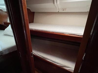 Cabin on Jazz and Blues, a Beneteau Oceanis 423 sailboat at Nettuno, Italy