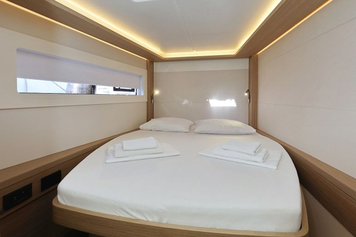 Cabin on Ship Happens, a Lagoon 46 catamaran at Općina Sukošan, Croatia
