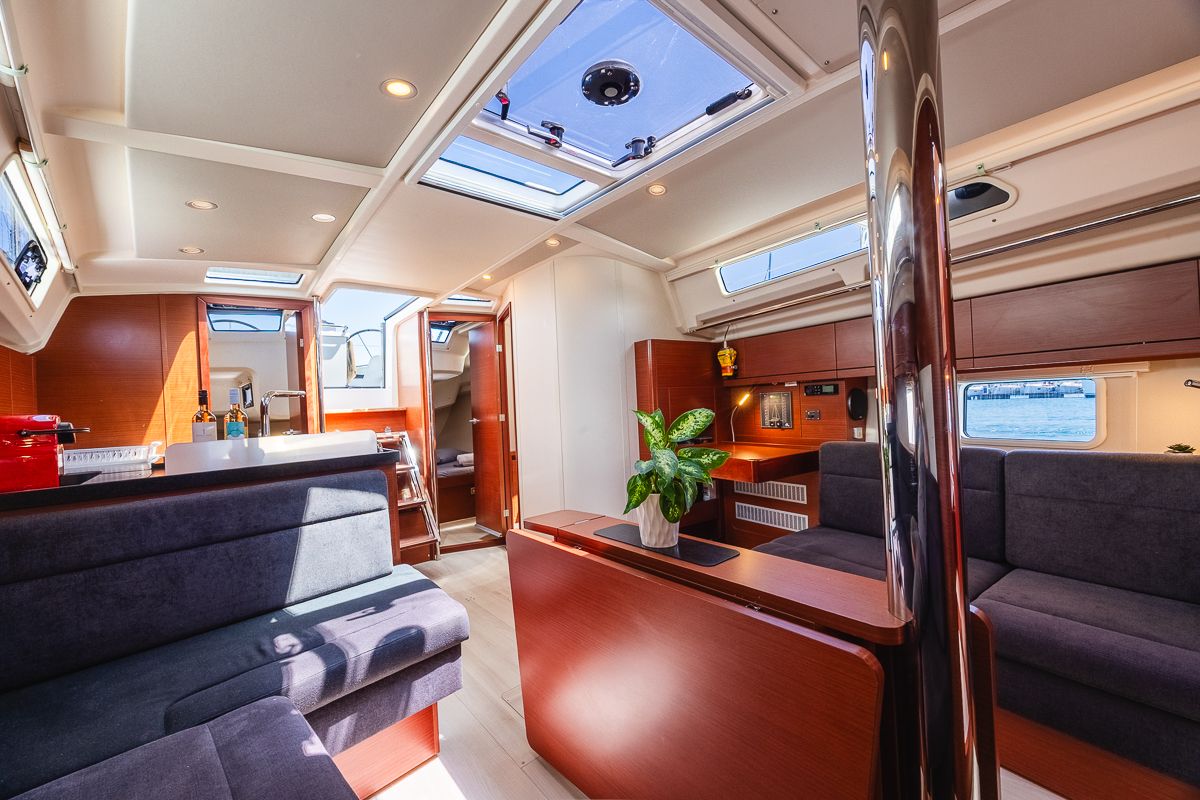 Salon of Dafne, a Hanse Yachts Hanse 418 sailboat at Municipal Unit of Lefkada, Greece