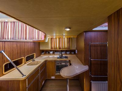 Galley of 1400-5, a Pénichette 1400 motorboat at Saintes, France
