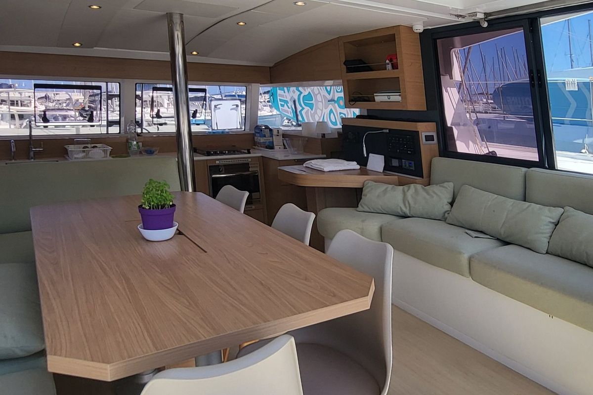 Salon of Dolce Luna, a Bali Catsmart catamaran at Figari/Golfo Aranci, Italy