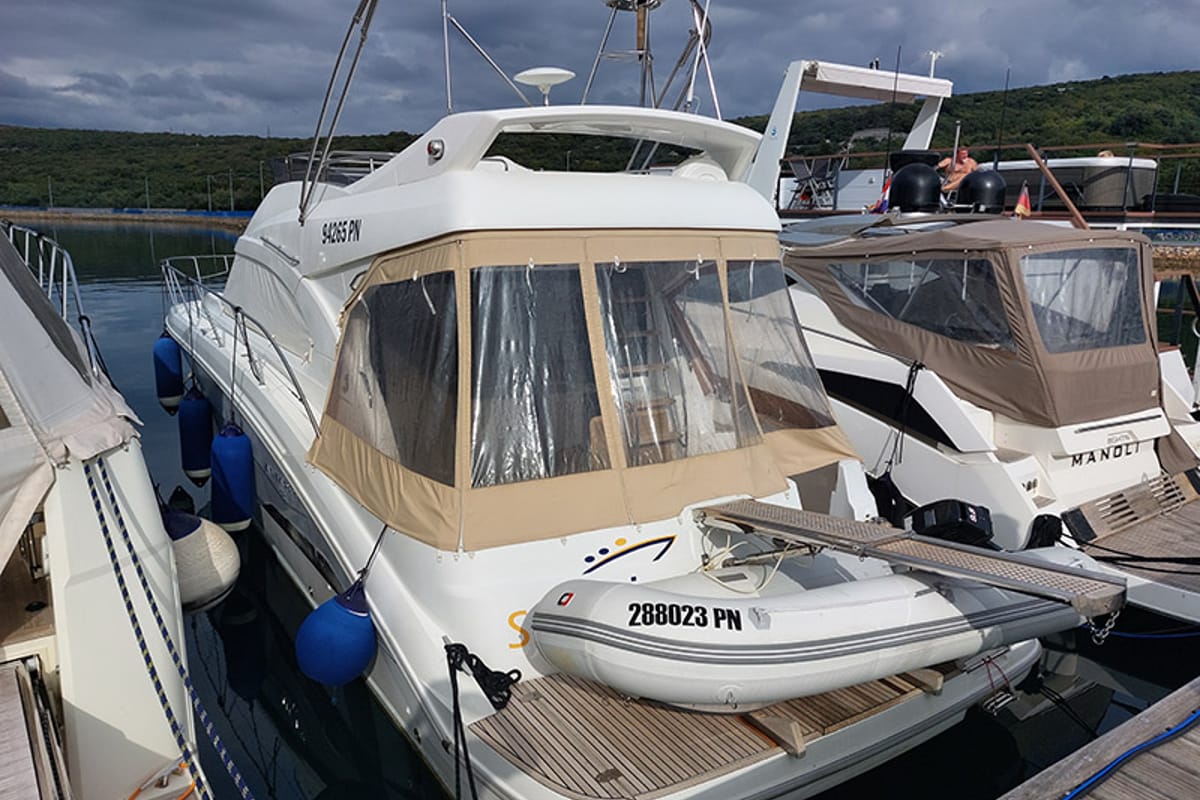 Santin, a Beneteau Antares 42 Fly yacht at Punat, Croatia